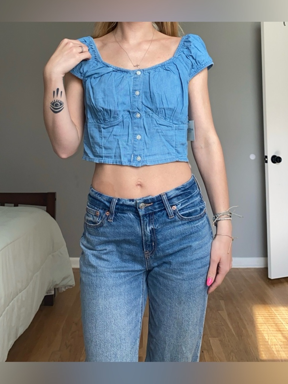 Arizona Jean Company Light Blue Button-Front Crop Top